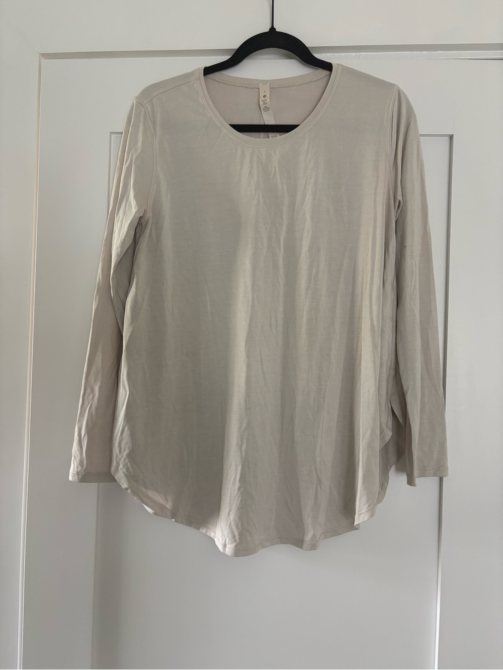 Lululemon Back in Action Long Sleeve Shirt White Size 6